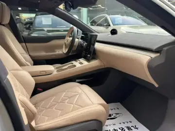 2024 Nio ET7 с пробегом 73 000 км