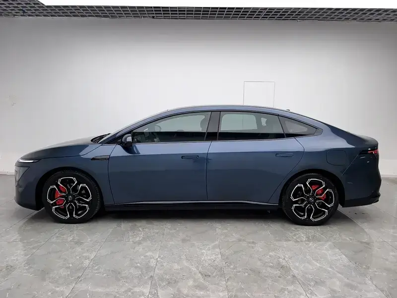 2025 Nissan N7 с пробегом 21 200 км