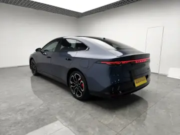 2025 Nissan N7 с пробегом 21 200 км