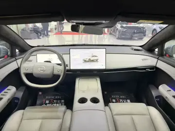 2025 Nissan N7 с пробегом 9 000 км