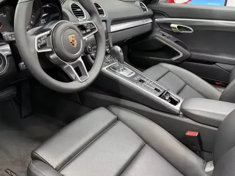 2023 Porsche 718 Spyder с пробегом 200 км