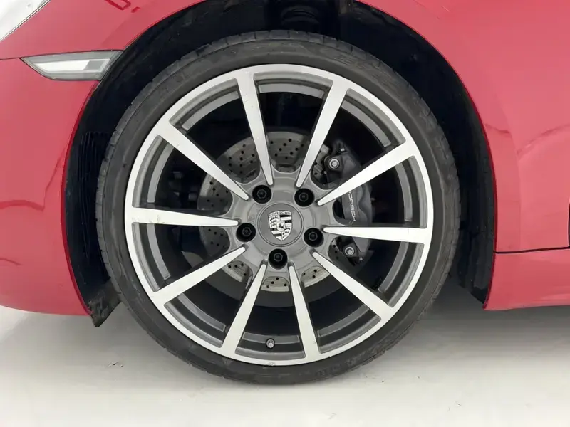 2023 Porsche 718 Spyder с пробегом 17 000 км
