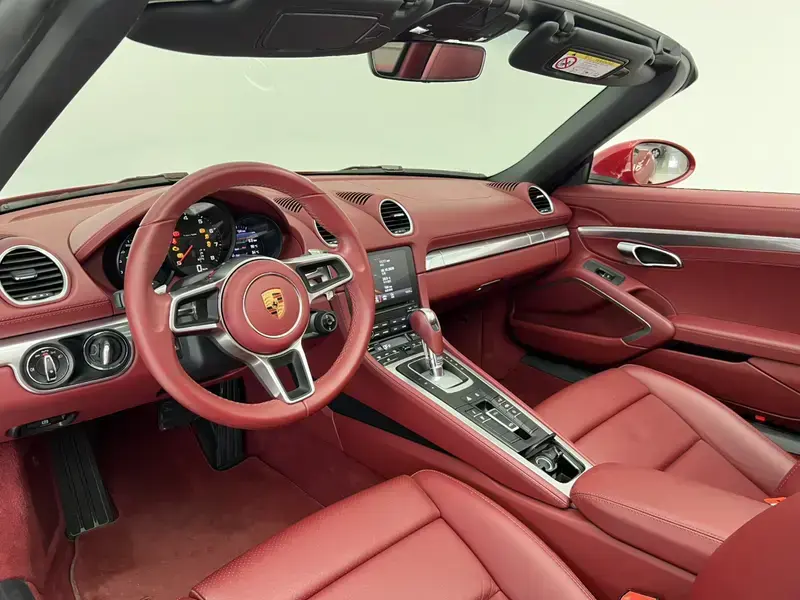 2023 Porsche 718 Spyder с пробегом 17 000 км