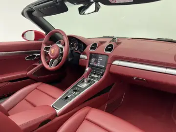 2023 Porsche 718 Spyder с пробегом 17 000 км