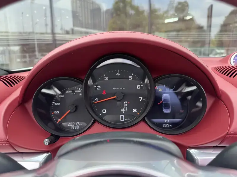 2022 Porsche 718 Spyder с пробегом 25 300 км
