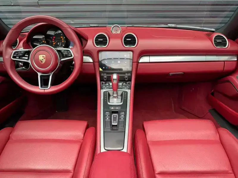 2023 Porsche 718 Spyder с пробегом 16 000 км
