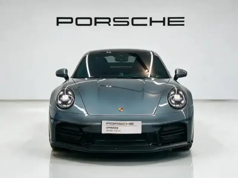 2025 Porsche 911 с пробегом 9 400 км