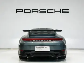 2025 Porsche 911 с пробегом 9 400 км