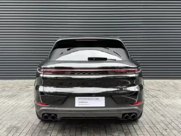 2025 Porsche Cayenne с пробегом 14 200 км