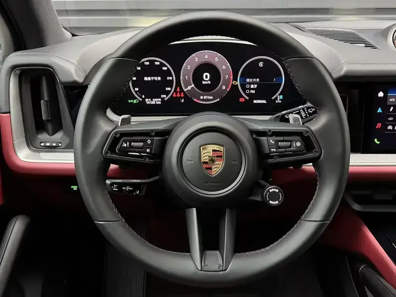 2025 Porsche Cayenne с пробегом 14 200 км
