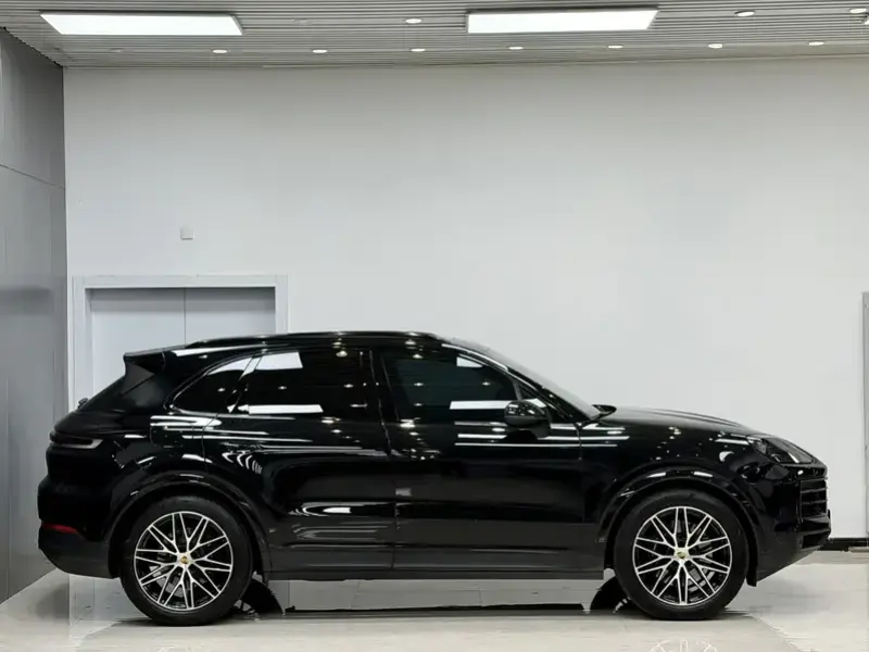 2024 Porsche Cayenne с пробегом 41 000 км