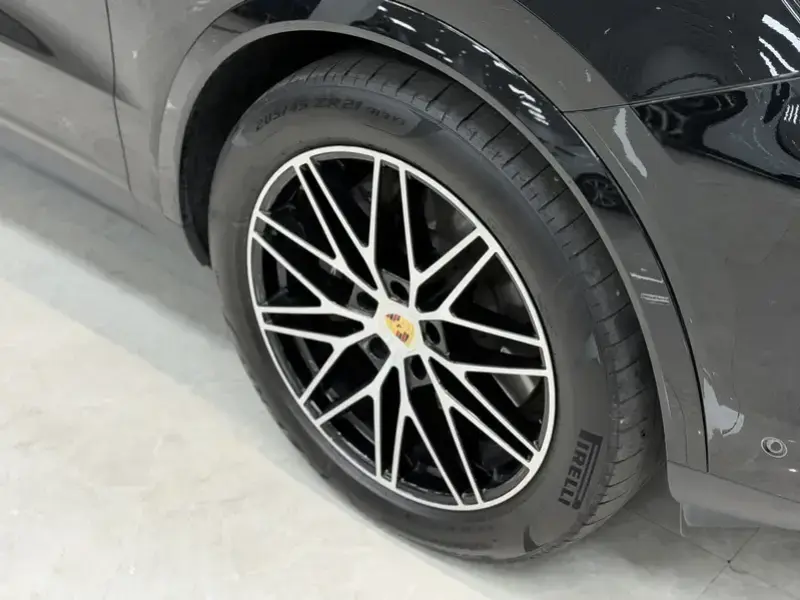 2024 Porsche Cayenne с пробегом 41 000 км
