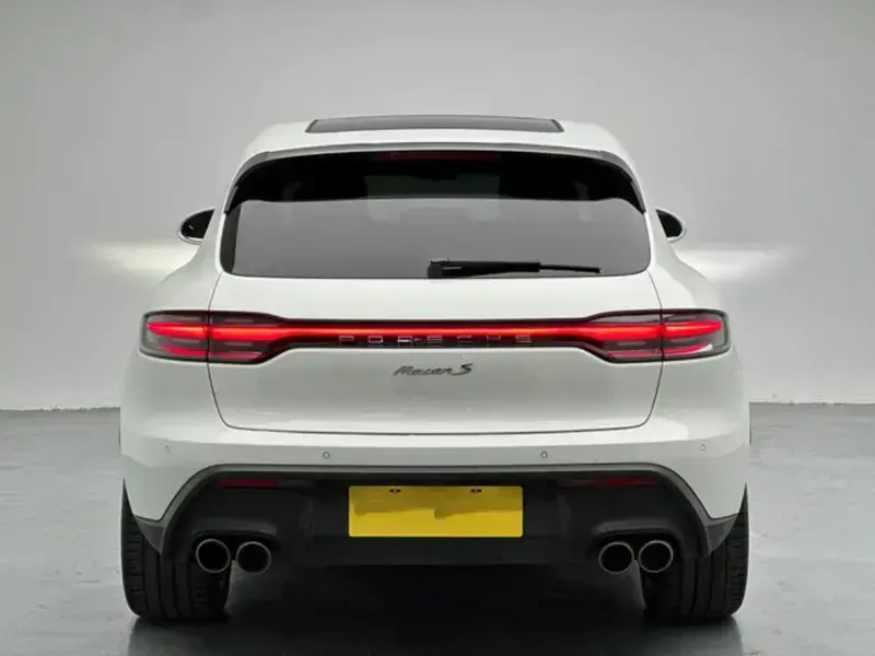 2023 Porsche Macan с пробегом 71 000 км