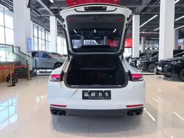 2023 Porsche Panamera с пробегом 16 000 км