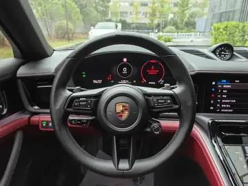 2024 Porsche Panamera с пробегом 27 000 км