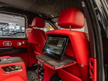 2024 Rolls-Royce Cullinan с пробегом 10 000 км