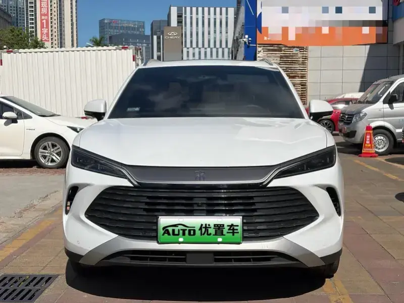 2024 BYD Song L с пробегом 17 000 км