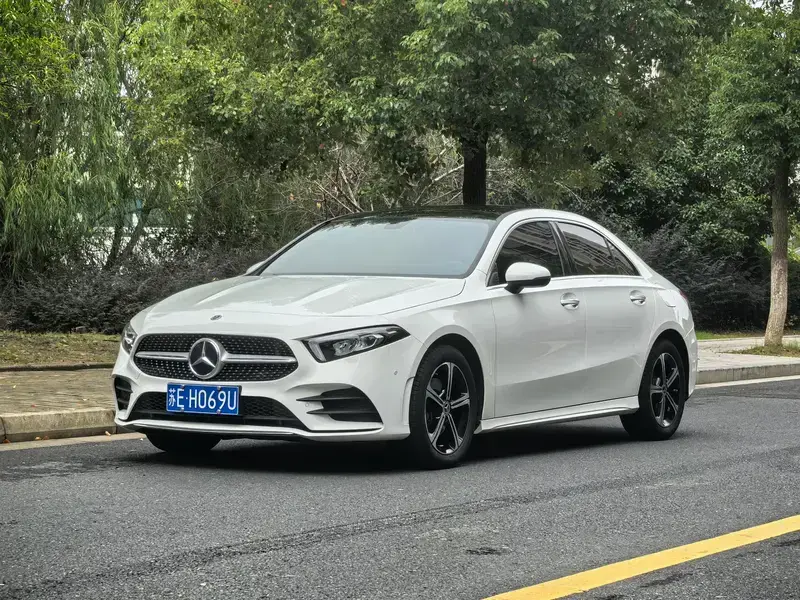 2022 Mercedes-Benz A-Класс с пробегом 35 000 км