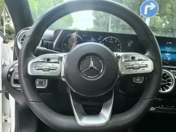 2022 Mercedes-Benz A-Класс с пробегом 35 000 км