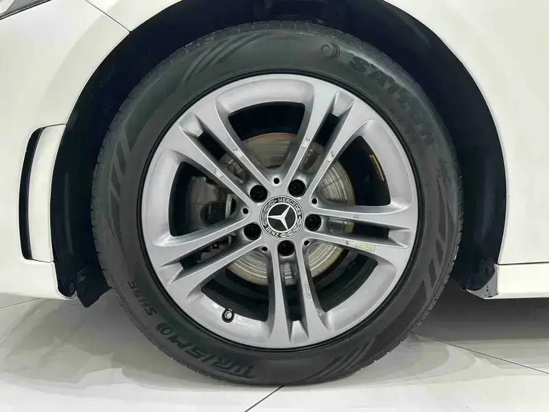 2022 Mercedes-Benz A-Класс с пробегом 75 400 км