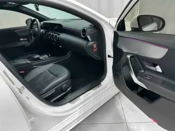 2022 Mercedes-Benz A-Класс с пробегом 75 400 км