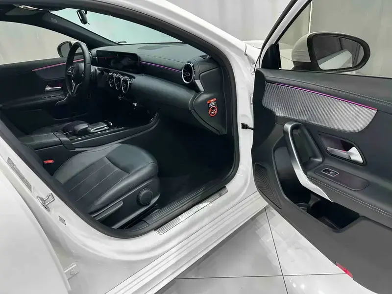 2022 Mercedes-Benz A-Класс с пробегом 75 400 км
