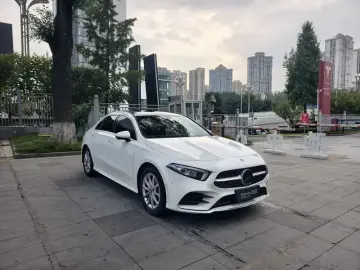 2022 Mercedes-Benz A-Класс с пробегом 35 500 км
