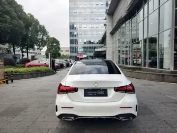 2022 Mercedes-Benz A-Класс с пробегом 35 500 км