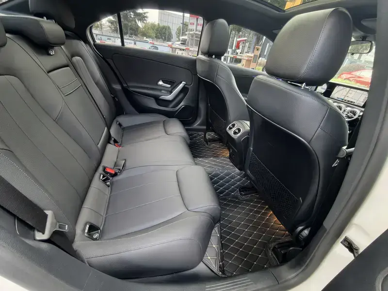 2022 Mercedes-Benz A-Класс с пробегом 35 500 км