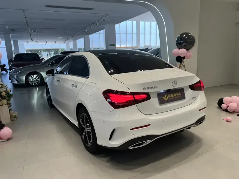 2023 Mercedes-Benz A-Класс с пробегом 42 000 км