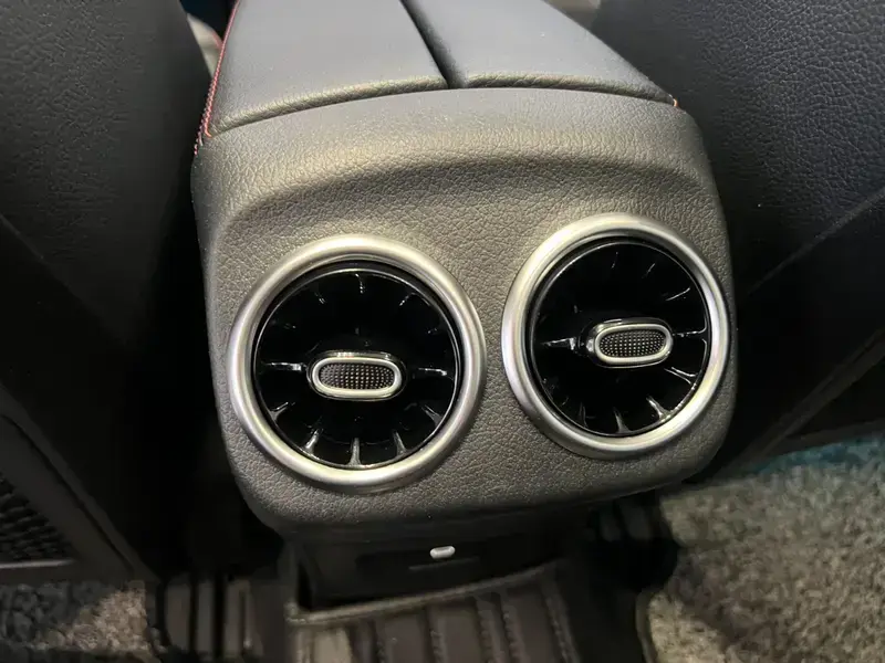 2023 Mercedes-Benz A-Класс с пробегом 42 000 км
