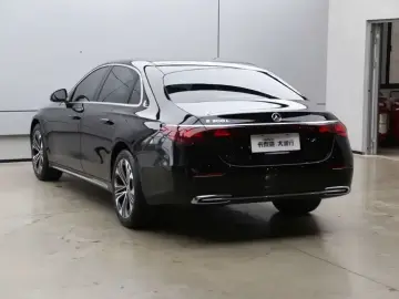 2025 Mercedes-Benz E-Класс с пробегом 9 000 км