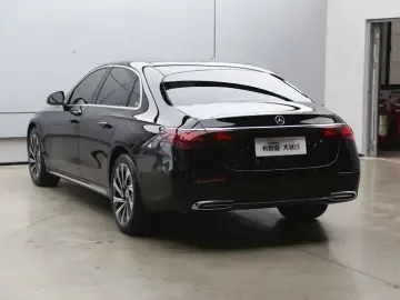 2025 Mercedes-Benz E-Класс с пробегом 27 000 км