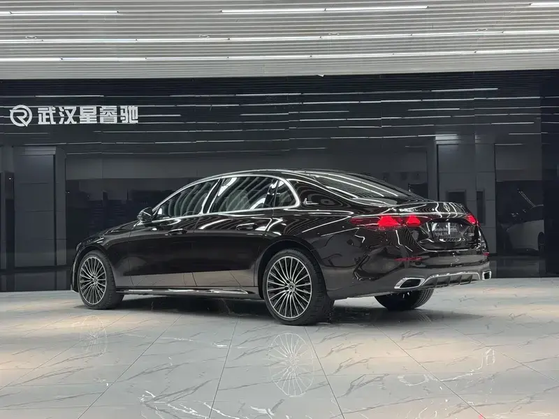2024 Mercedes-Benz E-Класс с пробегом 6 000 км