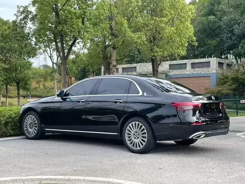 2023 Mercedes-Benz E-Класс с пробегом 28 000 км
