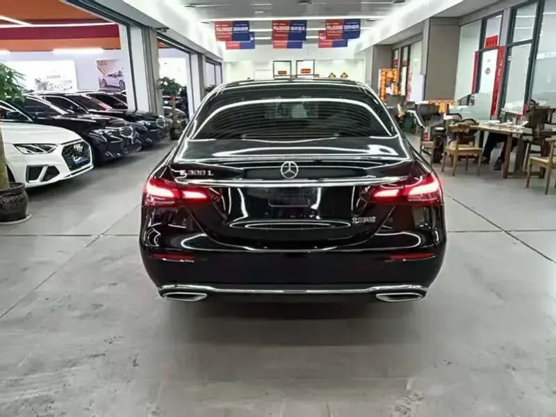 2023 Mercedes-Benz E-Класс с пробегом 41 100 км