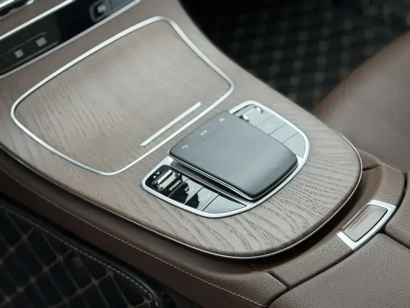 2023 Mercedes-Benz E-Класс с пробегом 92 000 км