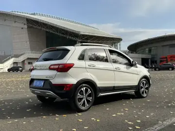 2015 BAIC Senova X25 с пробегом 50 000 км