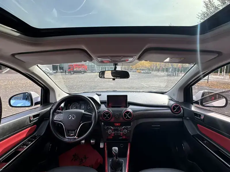 2015 BAIC Senova X25 с пробегом 50 000 км