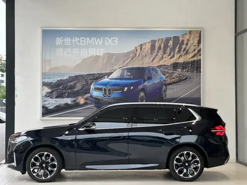 2025 BMW X3 M40i с пробегом 18 000 км