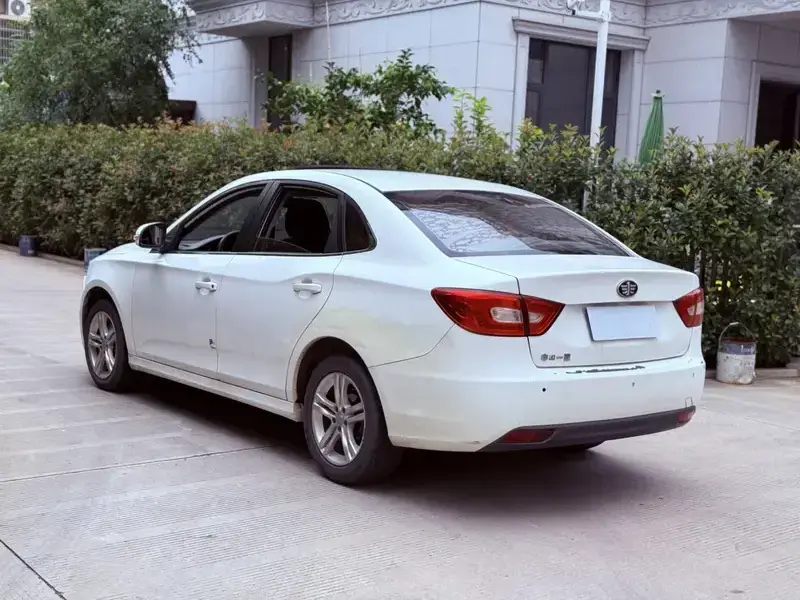 2016 Bestune B30 с пробегом 140 000 км