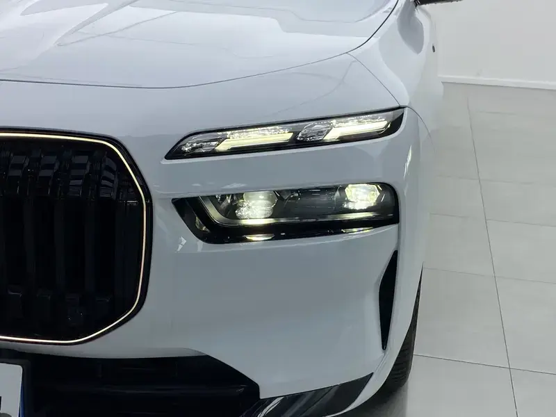 2023 BMW M760Le с пробегом 47 000 км