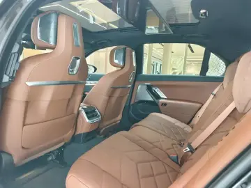 2023 BMW M760Le с пробегом 4 800 км