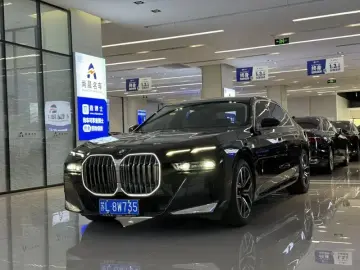 2023 BMW M760Le с пробегом 50 000 км