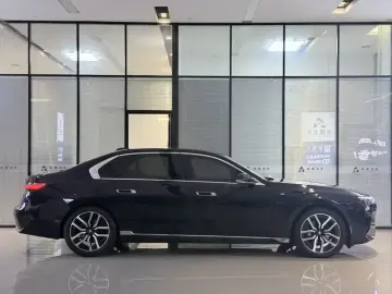 2023 BMW M760Le с пробегом 50 000 км
