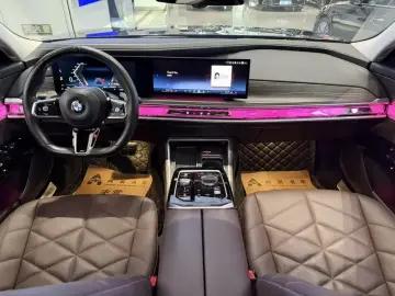 2023 BMW M760Le с пробегом 50 000 км