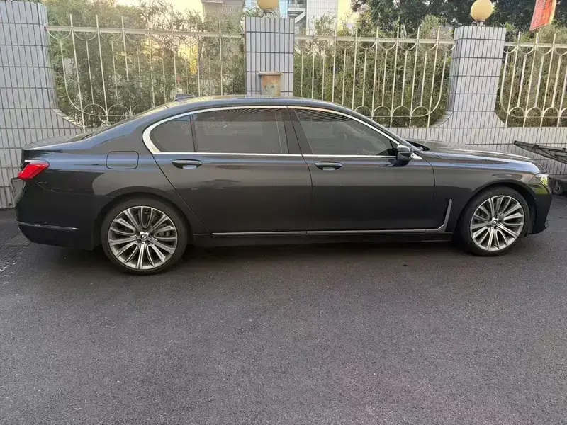 2019 BMW M760Le с пробегом 98 000 км