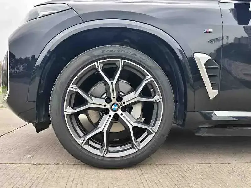 2025 BMW X5 New Energy(Imported) с пробегом 23 000 км