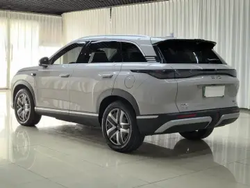 2025 BYD Hai Shi 07 DM-i с пробегом 31 000 км
