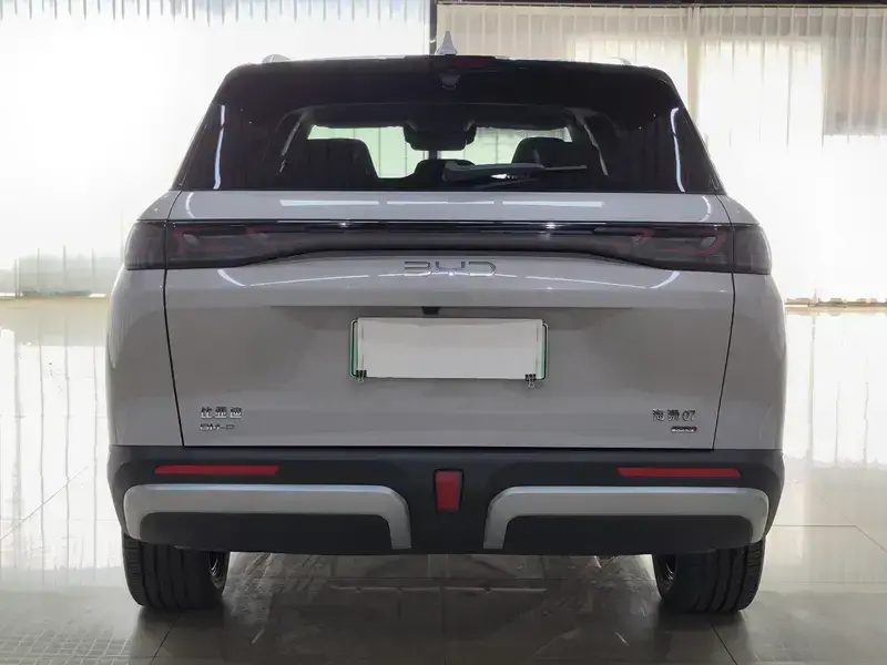 2025 BYD Hai Shi 07 DM-i с пробегом 31 000 км